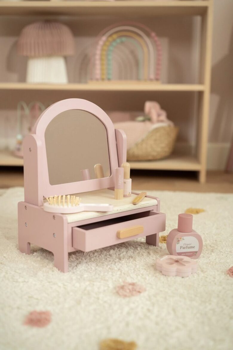 Little Dutch Dressing Table FSC 2516
